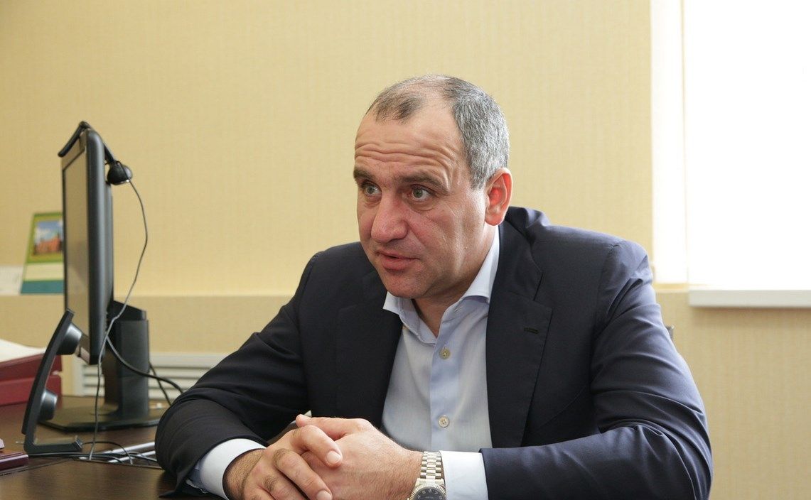 Темрезов прервал молчание и рассказал о ситуации с коронавирусом в КЧР