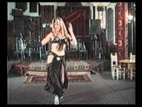 Hot and sexy Turkish belly dancer Sidelya