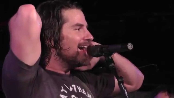 Matt Nathanson accidentally forces himself to cover AC, DCs You Shook Me All Night