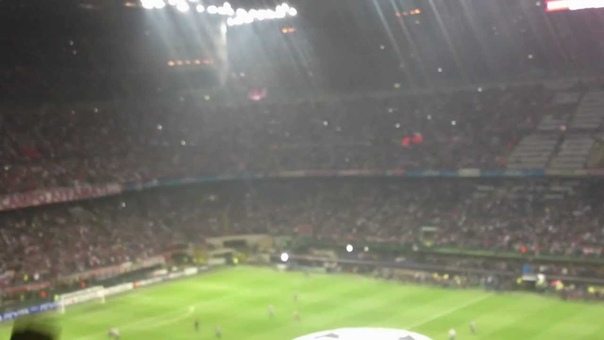 Milan Barcellona 28, 03, 2012 San Siro Speaker entrata giocatori. IO