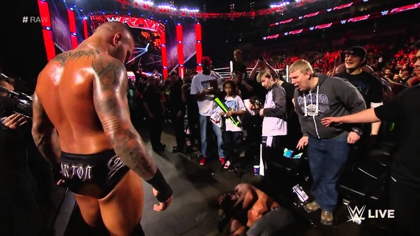 Randy Orton utterly dismantles Seth Rollins: Raw, March 9,