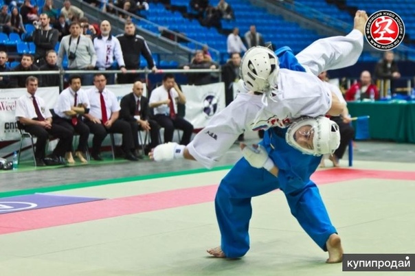 качканар дворец единоборств. борец в кимоно. бокс карате дзюдо. кудо боевое искусство. кудо полноконтактное единоборство.