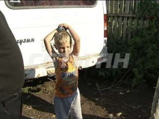 Кровавая ревность - муж зарезал жену на глазах у детей