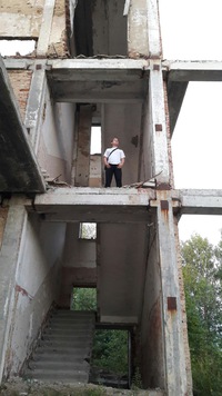 Дмитрий Ларионов