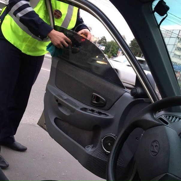 Я покажу тебе весь мир сказал гаишник снимая тонировку картинка