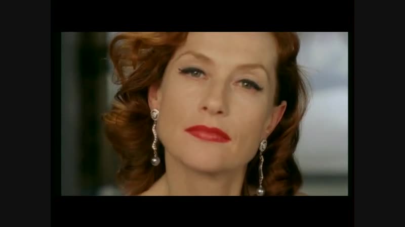 8 FEMMES ISABELLE HUPPERT WARDROBE