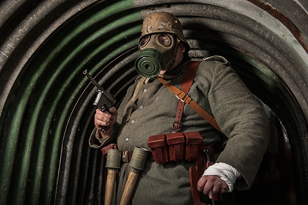 Немец в противогазе. Противогаз ww1 gm15. Ww1 German Gas Mask. Немецкий противогаз ww1. Противогаз 1 мировой войны