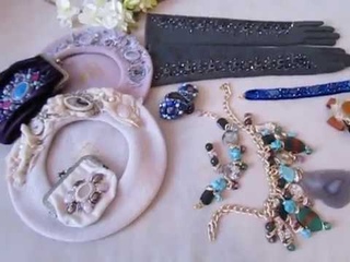 Шок! Как все успевать!.Вышивка на берете,перчатках,сумочке.Брошь.Монетница.